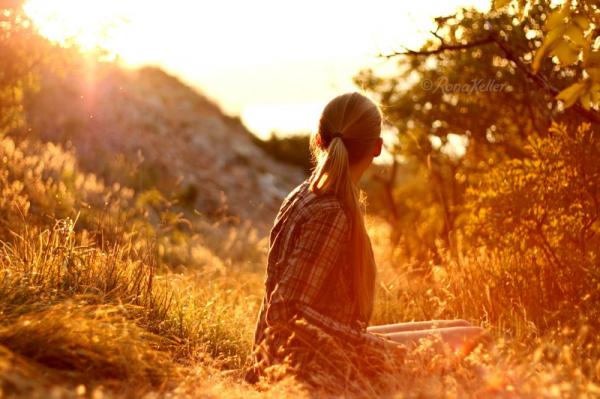 i__m_looking_at_my_future_by_Rona Keller600_399