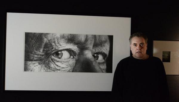 artist_and_drawing_by_nimra600_344