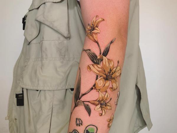 Golden lily ink design