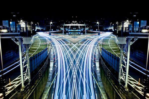 graffiti of speed mirror of symmetry (4)_by_ Shinichi Higashi600_400