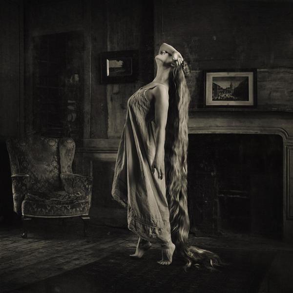 to fear escape_by_brooke shaden 600_600
