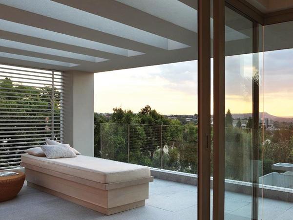 Refined Modern Residence 6