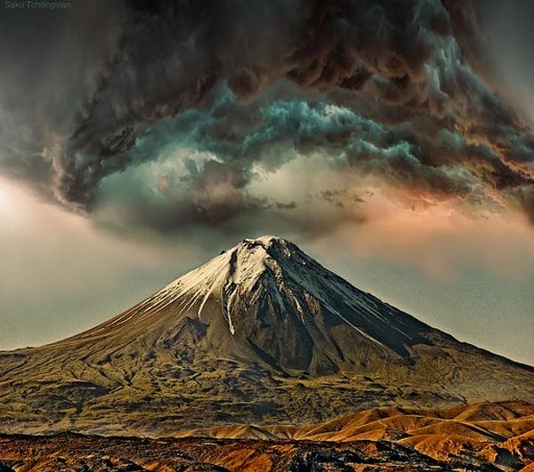 Mount Ararad by Sako Tchilingirian