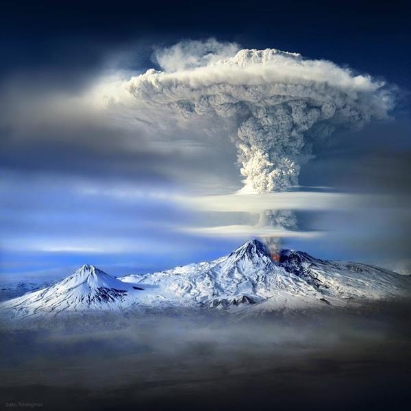 Mount Ararat eruption by Sako Tchilingirian