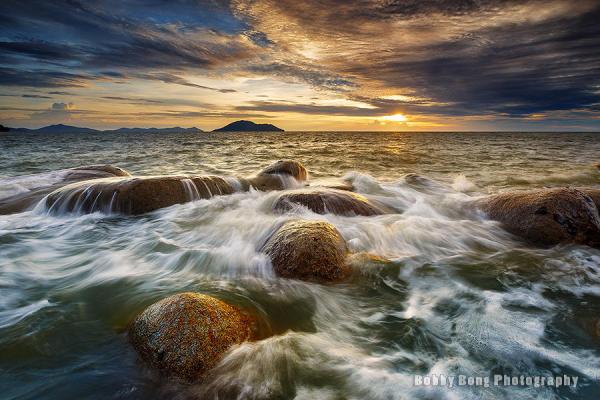 sea waves painting_by_Bobby Bong600_400