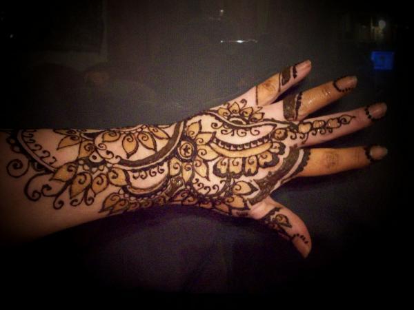 4 henna hand600_450