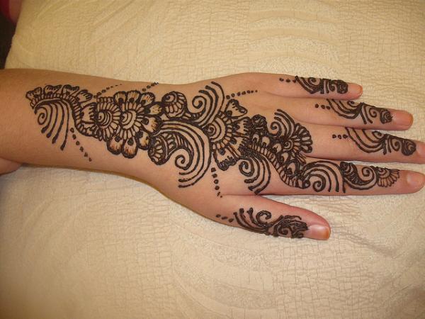 50 Komplizierte Henna-Tattoo-Designs 50 Komplizierte Henna-Tattoo-Designs