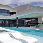 Balcony House