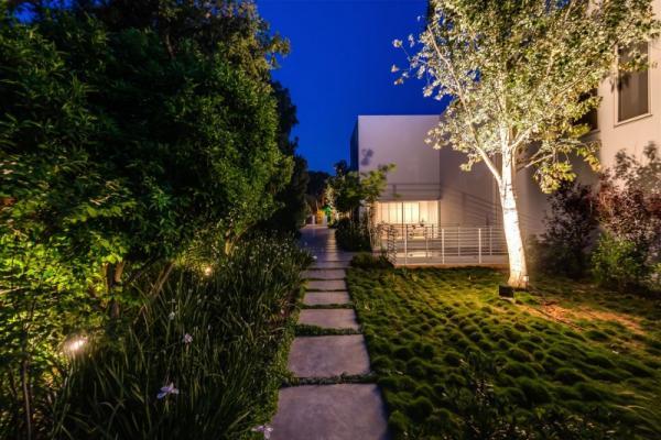 Unique Contemporary Villa_12600_400