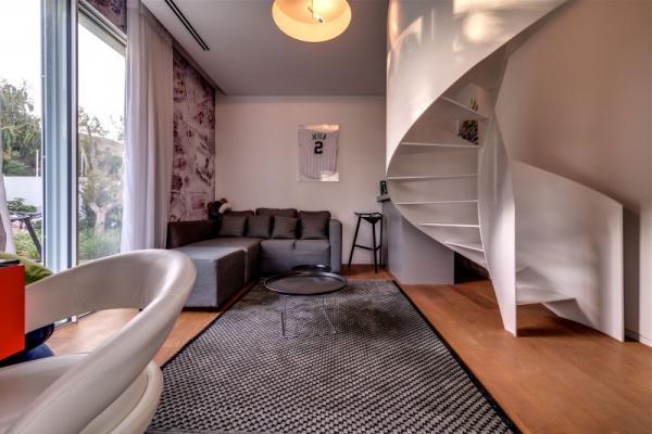 Unique Contemporary Villa_24600_400