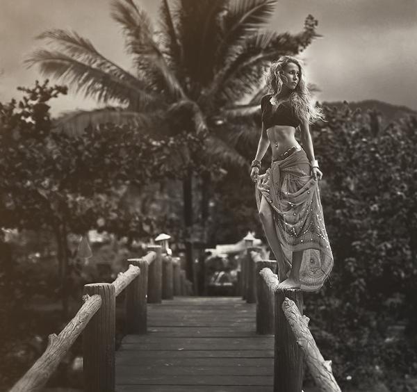 into warmer air_by_Kristina Kazarina600_564