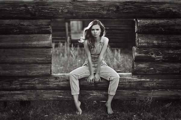 two thousand miles away_by_Kristina Kazarina600_400