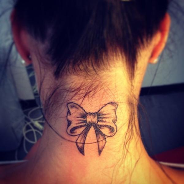 Neck Tattoos For Women Why You Should Get  Onehttpswwwalienstattoocompostnecktattoos forwomenwhyyoushouldgetone