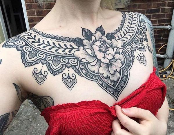 Hot Women CHEST TATTOOS - worldareg.com