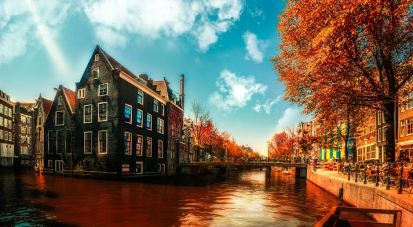 a_walk_in_amsterdam_v2_by_inviv0600_330