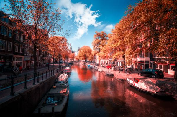 amsterdam_in_red_by_inviv0600_398