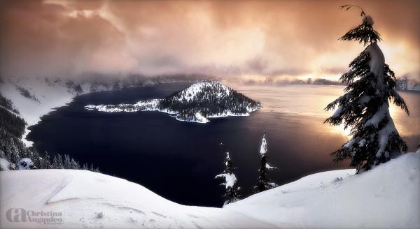 crater lake christmas tree_by_Christina Angquico600_328