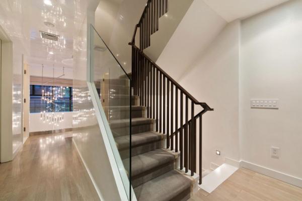 Stunning Modern Townhouse Living_14600_401