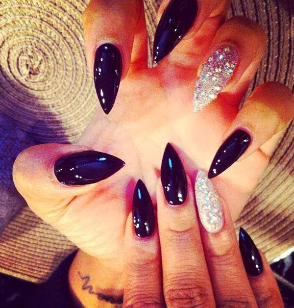 black pointy stiletto nails