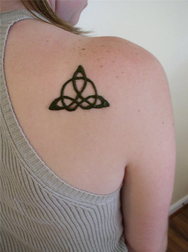 11 Celtic-knot-Henna-Tattoo