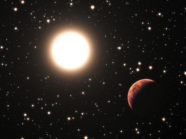 13 orbiting a solar twin600_450
