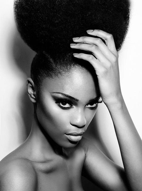 Ebony model. Первая афромодель. Long fluffy hair Black girl. Long fluffy hair Black woman. Long fluffy hairy Black woman.