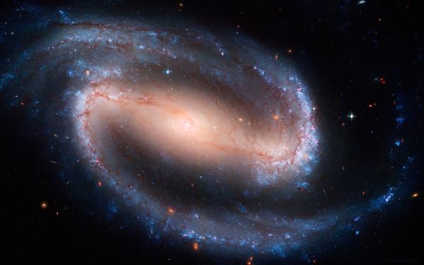 21 outer-space-wallpaper600_375