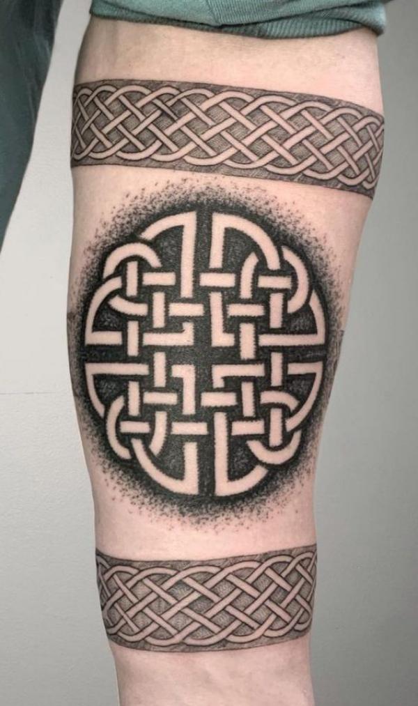 Valknut or death knot tattoos: meaning and designs | Tattooing
