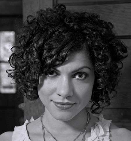 40 Cute Curly Hairstyles Art And Design