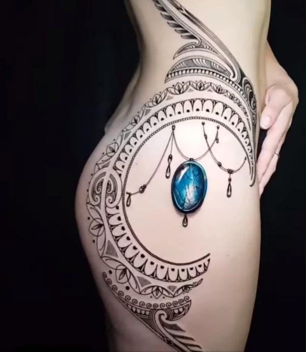 Tribal hip with diamond tattoo for women