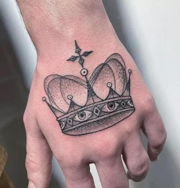 Crown dotwork on hand
