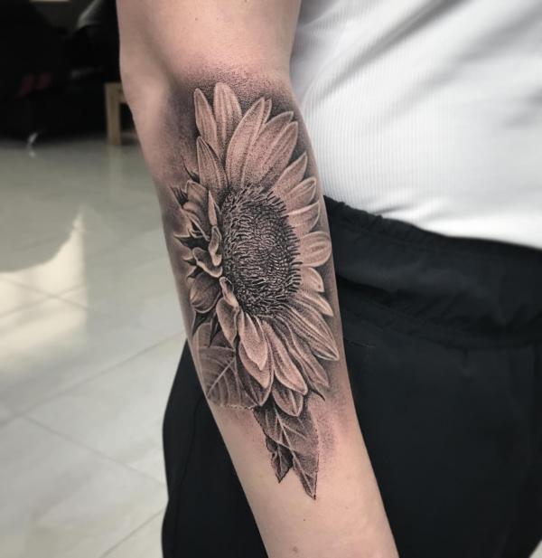 40 Beautiful Sunflower Tattoo Ideas for Men  Women in 2023