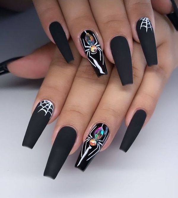 50 Cool Halloween Nail Art Ideas Art and Design