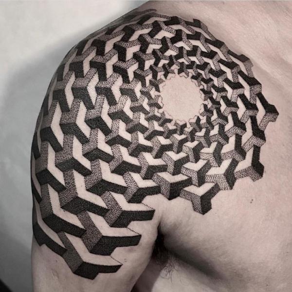 Geometric Shoulder Spiral