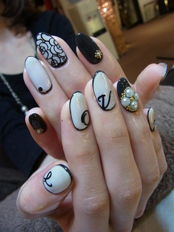 42 Japanese Nail Art Manicure Black and White Love Black Lace Pearls Detailing