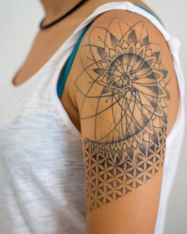 Geometric fibonacci sequence shell tattoo