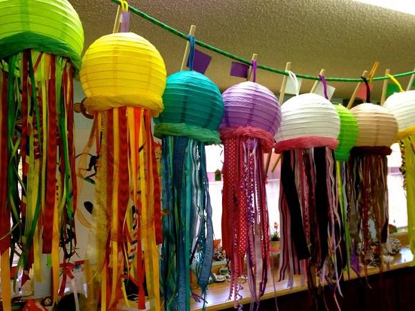 Summer Birthday Party For Girls_DIY Jellyfish Lanterns