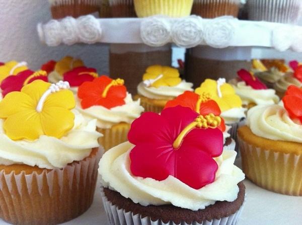 Summer Birthday Party For Girls_Flower Cupcakes