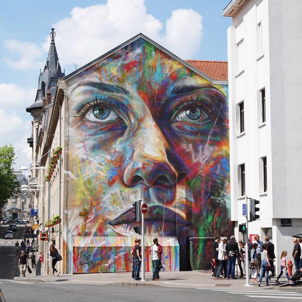 David Walker creates a giant mural in Nancy, France
