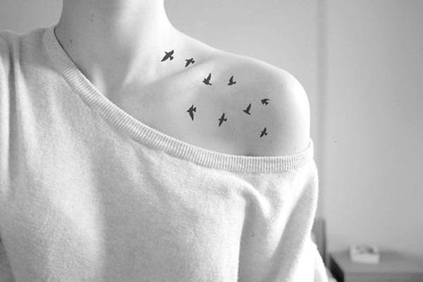 Vögel Schlüsselbein Tattoo