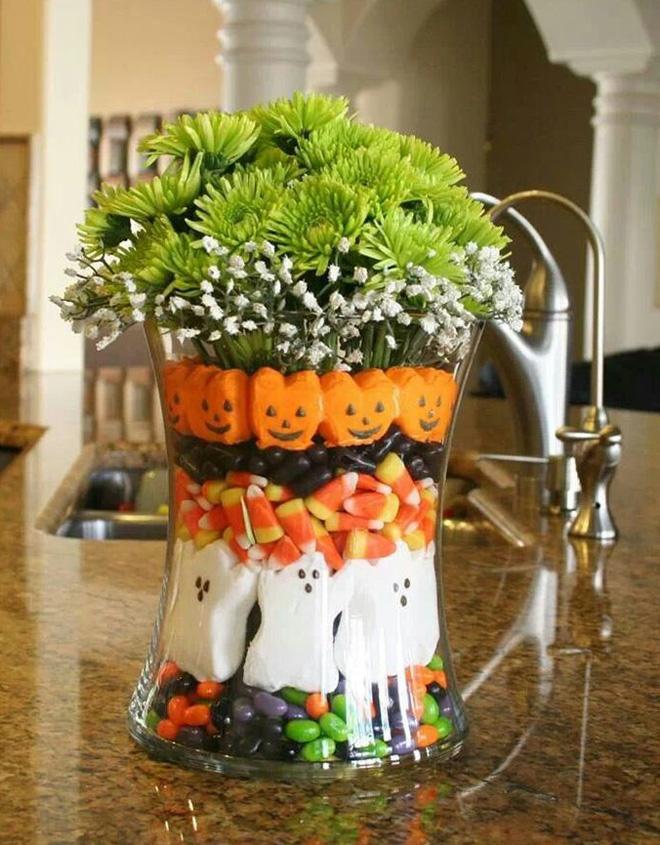 Table decorations for Halloween wedding reception