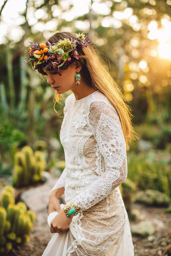 wandering in the garden by Julia Trotti