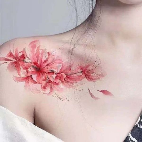 23 Collar Bone Tattoos for Everybody in 2021 | Маленькие чёрные татуировки,  Тату на плече, Татуировки