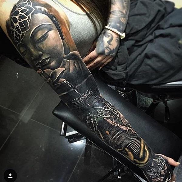 Boeddhisme geïnspireerde full sleeve tattoo