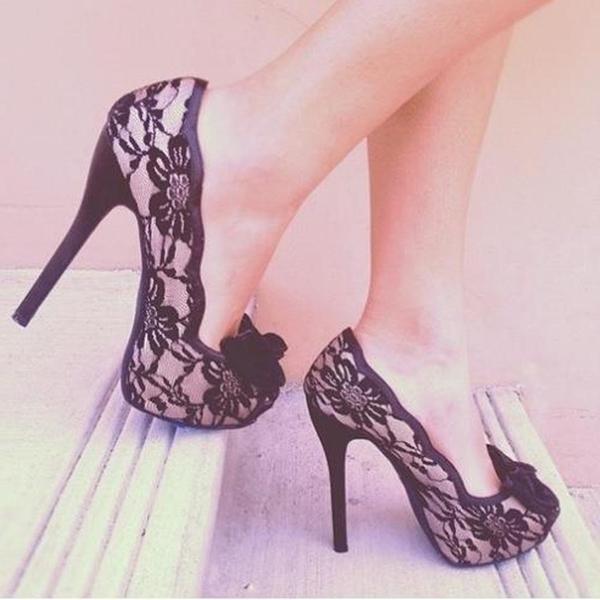 Advices-and-Suggestions-Girls-should-consider-about-their-Cute-high-heels