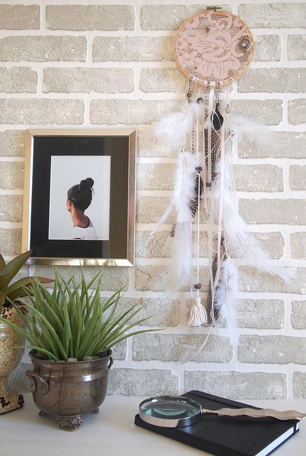 DIY-Dreamcatcher-adds-style-and-texture-to-the-setting