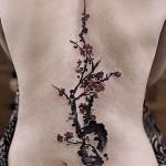 40+ Spine Tattoo Ideas for Women