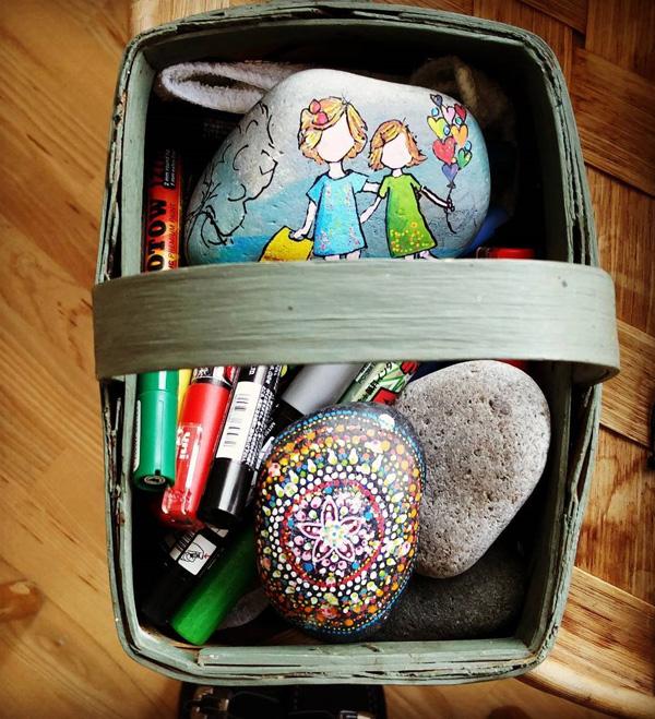 DIY Painted Rocks-29