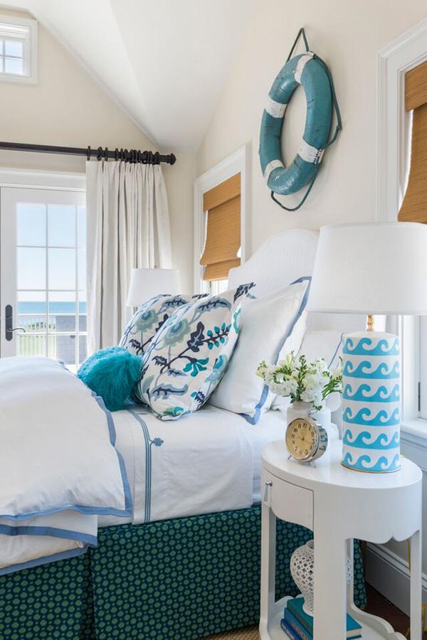 Coastal style bedroom idea-18