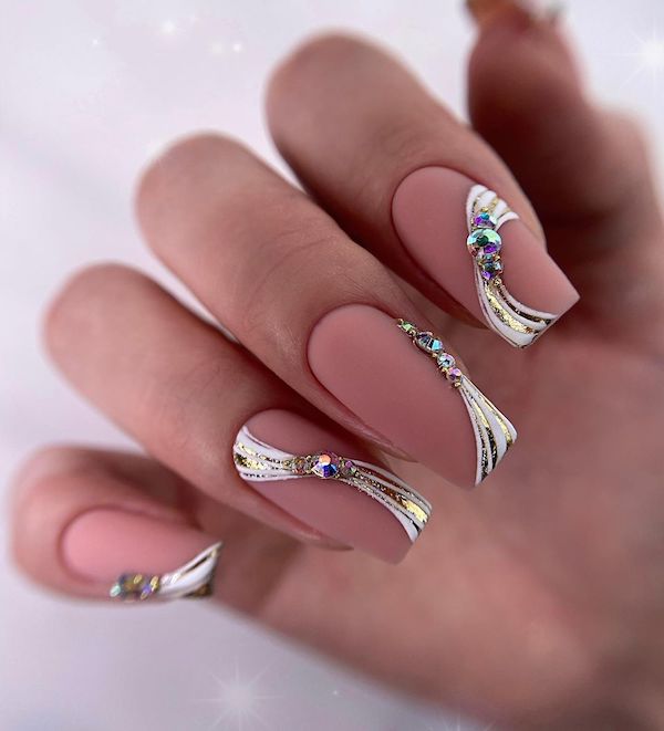 6 Gorgeous Rhinestone Nail Art Designs to Try Right Now - SUNMEI BUTTON